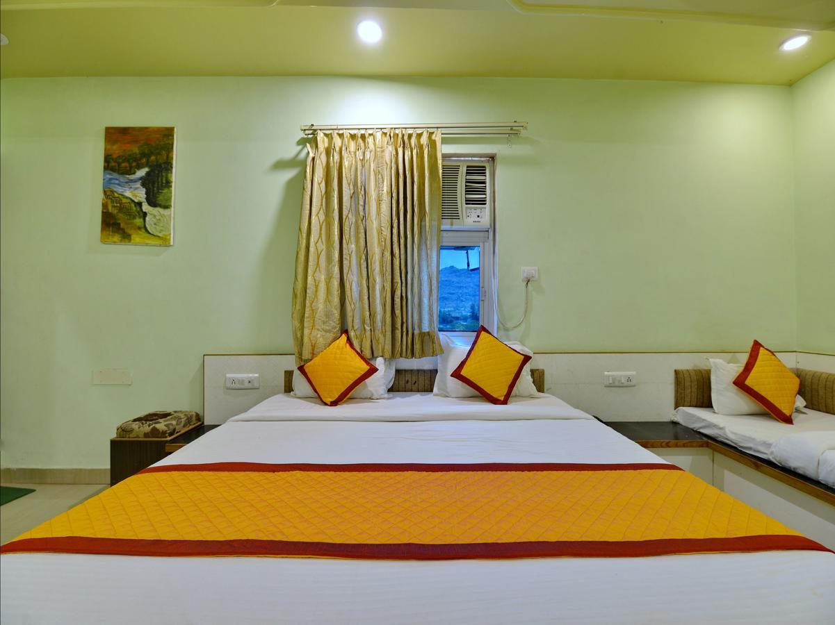 Oyo 2061 Hotel New Holiday Inn Ajmer Dış mekan fotoğraf