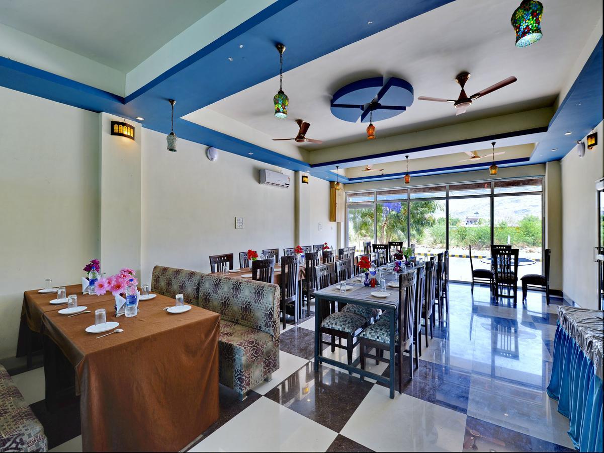 Oyo 2061 Hotel New Holiday Inn Ajmer Dış mekan fotoğraf